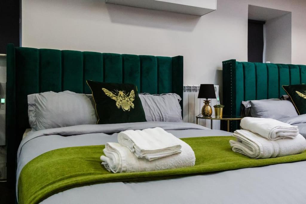 Vip City Centre Apartment With Secure Free Parking Liverpool Luaran gambar